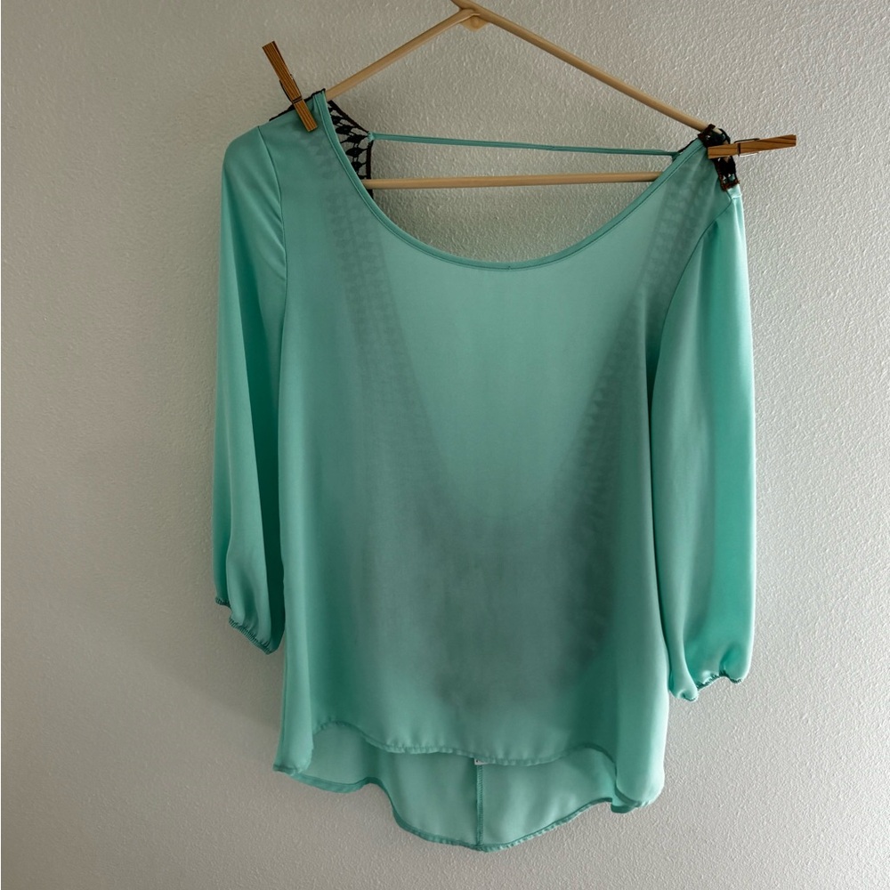 REDUCED SHIPPING Charming Teal Statement Blouse!